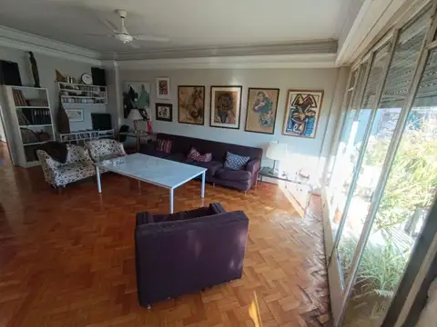 Excelente Piso en Flores