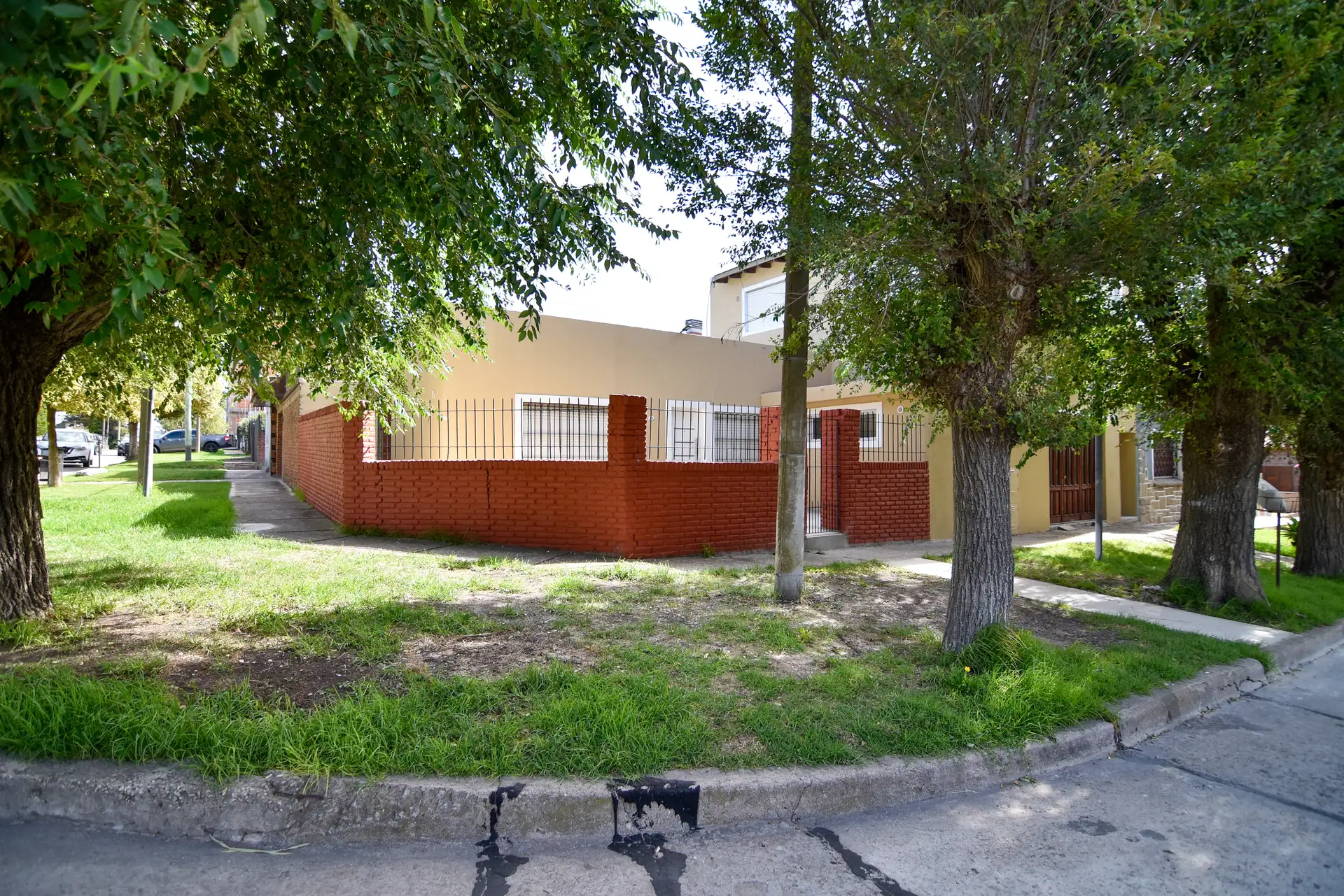 2 Propiedades en block - Martin Rodríguez y Lavalle