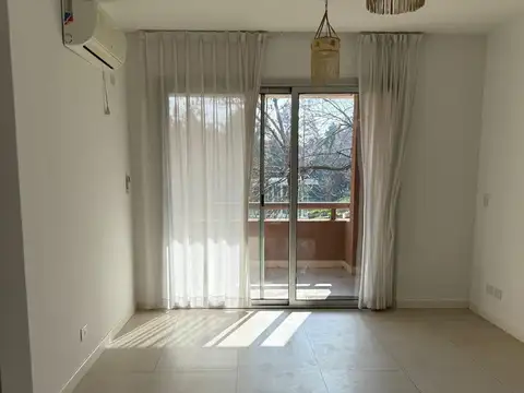 Departamento en Alquiler en Villa del Lago, USD 600