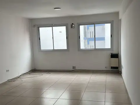 Oficina en Alquiler en Lanus Oeste, $ 450.000