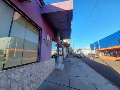 Local Comercial de 100 m2 sobre calle Félix Bogado