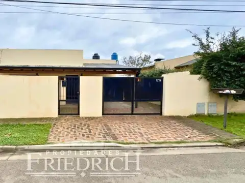 CASA EN VENTA, Saborido 1700,Bo. Sarmiento, LUJAN