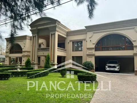 Casa en Venta, con 4 dormitorios en San Diego