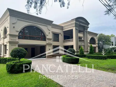 Casa en Venta, con 4 dormitorios en San Diego