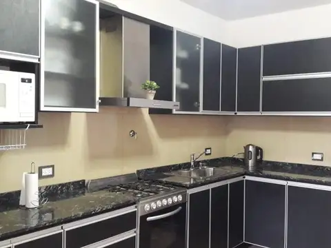 HERMOSA CASA - LOMA HERMOSA 