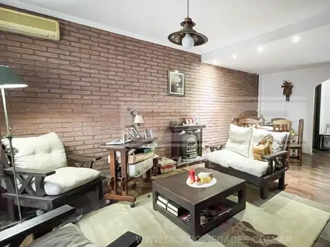 Casa en Venta en Olivos Maipú/Uzal, USD 265.000