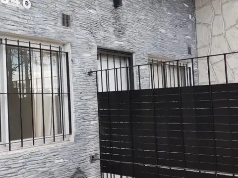 Depto Tipo Casa en Alquiler de 1 dormitorio