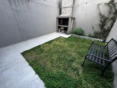 Depto Tipo Casa en Venta 4 años