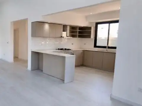 Casa de 4 ambientes a estrenar con pileta en Lagos de Canning