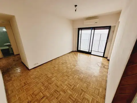 Vta hermoso 3 amb con balcón, exc ubic. Almagro/Caballito