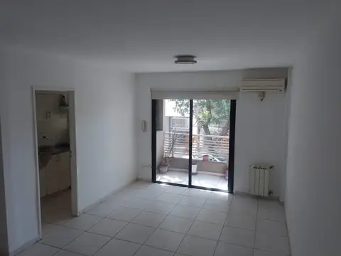 Departamento en Alquiler en Plaza Moreno, $ 500.000