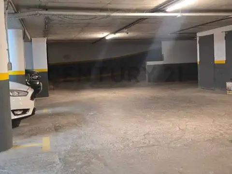 Cochera fija, Acceso por rampa, Seguridad 24 hs