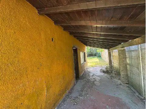 Casa 4 ambientes con 1 baño