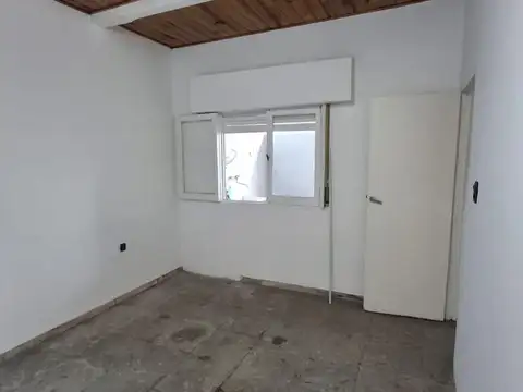 Depto Tipo Casa 2 ambientes con 1 baño