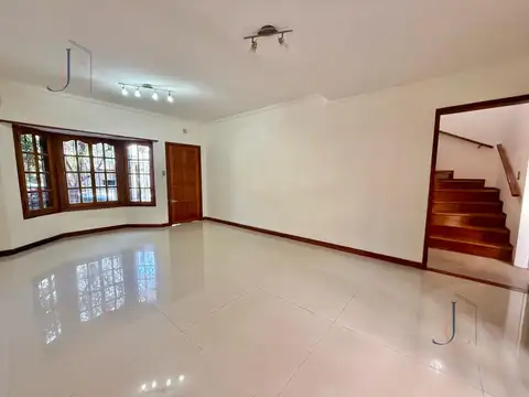 Depto Tipo Casa en Venta de 3 dormitorios