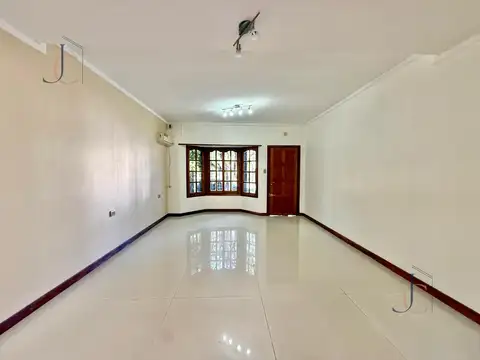 Depto Tipo Casa en Venta en Ramos Mejia Sur, USD 189.000