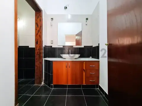 16 e/ 522 y 523 900, Piso 0