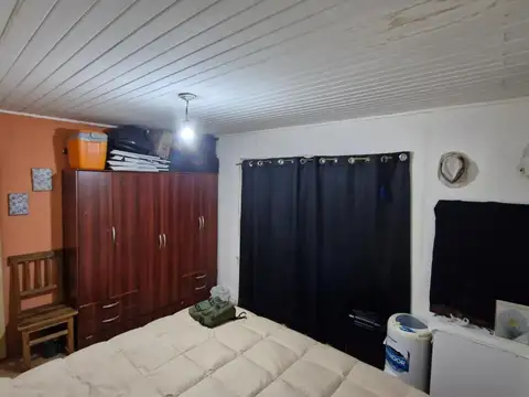 Casa 8 ambientes con 2 baños