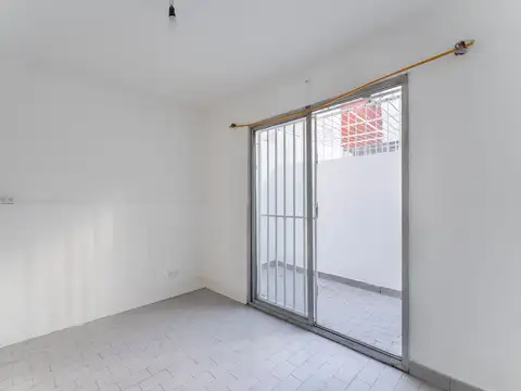 Adolfo Alsina 3200