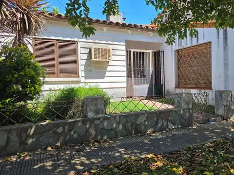 VENTA CASA 3 AMB EN QUILMES - OPORTUNIDAD -