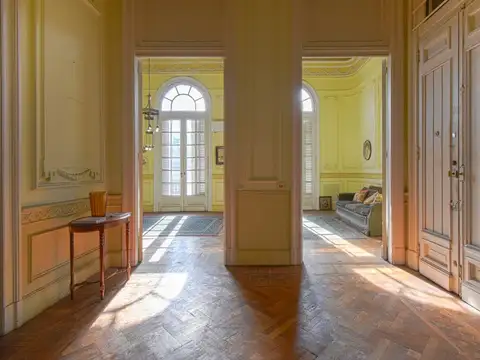 Venta Departamento de estilo. Balvanera. 8 amb.