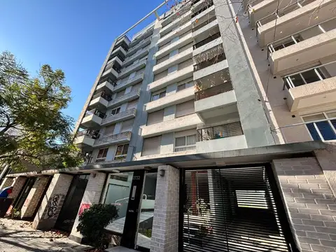 DEPARTAMENTO 3 AMB C/ BALCON LAVADERO, QUINCHO Y COCHERA