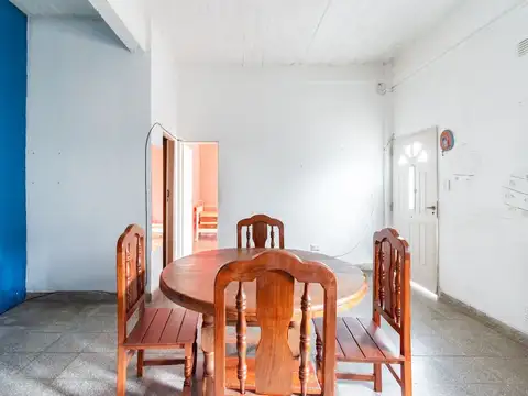 VENTA CASA 3 AMBIENTES CASTELAR SUR FINANCIA