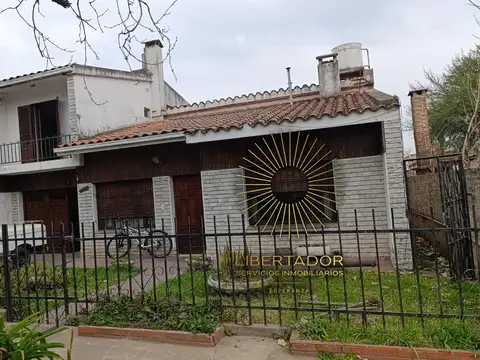 Exclusiva Casa en el ingreso Oeste de Esperanza