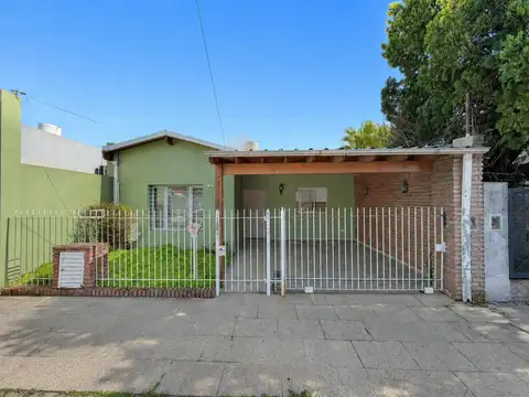 Casa en Venta con 2 habitaciones y patio en San Antonio De Padua