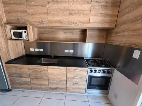 Casa 3 ambientes con 2 baños