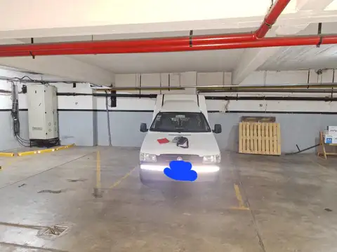 AMPLIAS Y COMODAS COCHERAS EN VENTA EN SAN TELMO