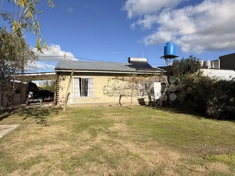CASA EN ESQUINA CHASCOMUS