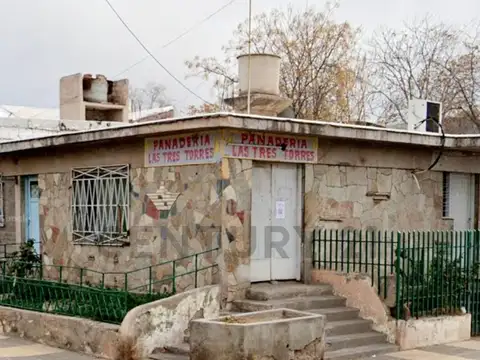 Padre Llorens y El Nevado 100, Piso 0
