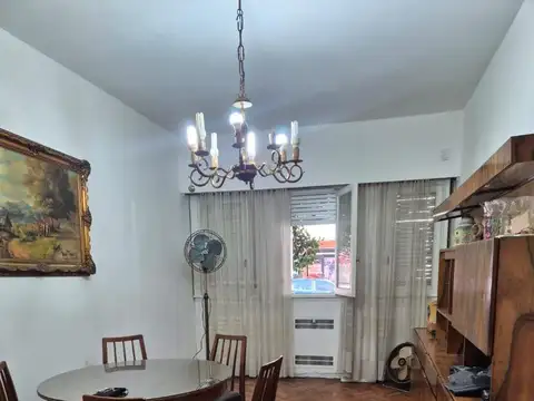 Alq. 3 ambientes planta baja en Villa Crespo.