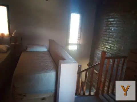 Casa 6 ambientes con 2 baños
