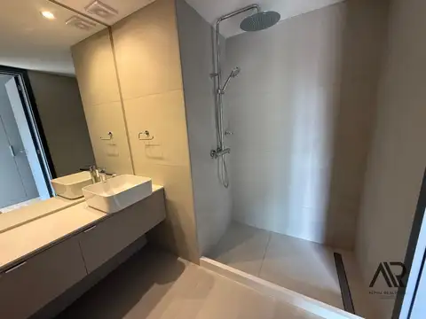 Apartamento en venta c/ cochera en Punta Carretas