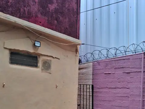 EN VENTA. 2 PH CON RENTA .MULTIFAMILIAR. MUNRO. VICENTE LOPEZMUNRO.