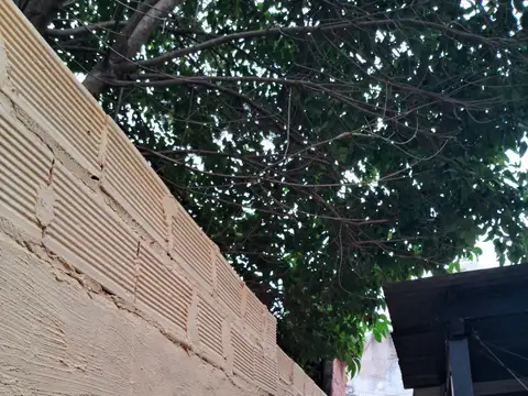 Depto Tipo Casa en Venta en Munro-Este, USD 85.000