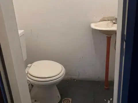 Senillosa 100, Piso PB