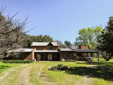 Chalet en venta en Barrio Privado Los Raigales, Roldán| 3 dormitorios | Parque de 4.942 m² y pileta