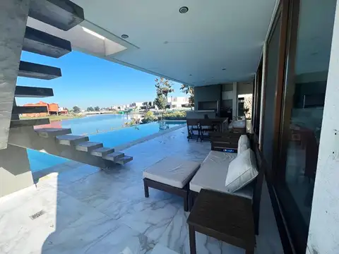 Casa en Laguna Grande