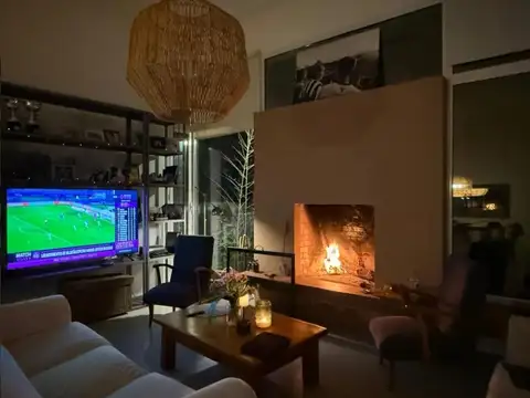Casa Moderna y Amoblada con Pileta en Entorno Natural