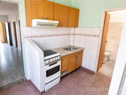 Venta PH tipo casa 4 ambientes con patio en Isidro Casanova