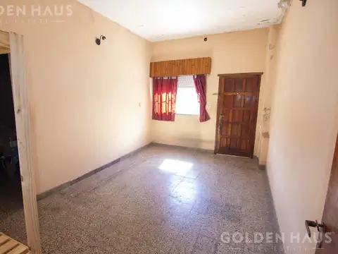 Venta PH tipo casa 4 ambientes con patio en Isidro Casanova