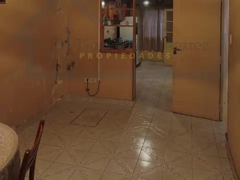 Casa 5 ambientes con 2 baños