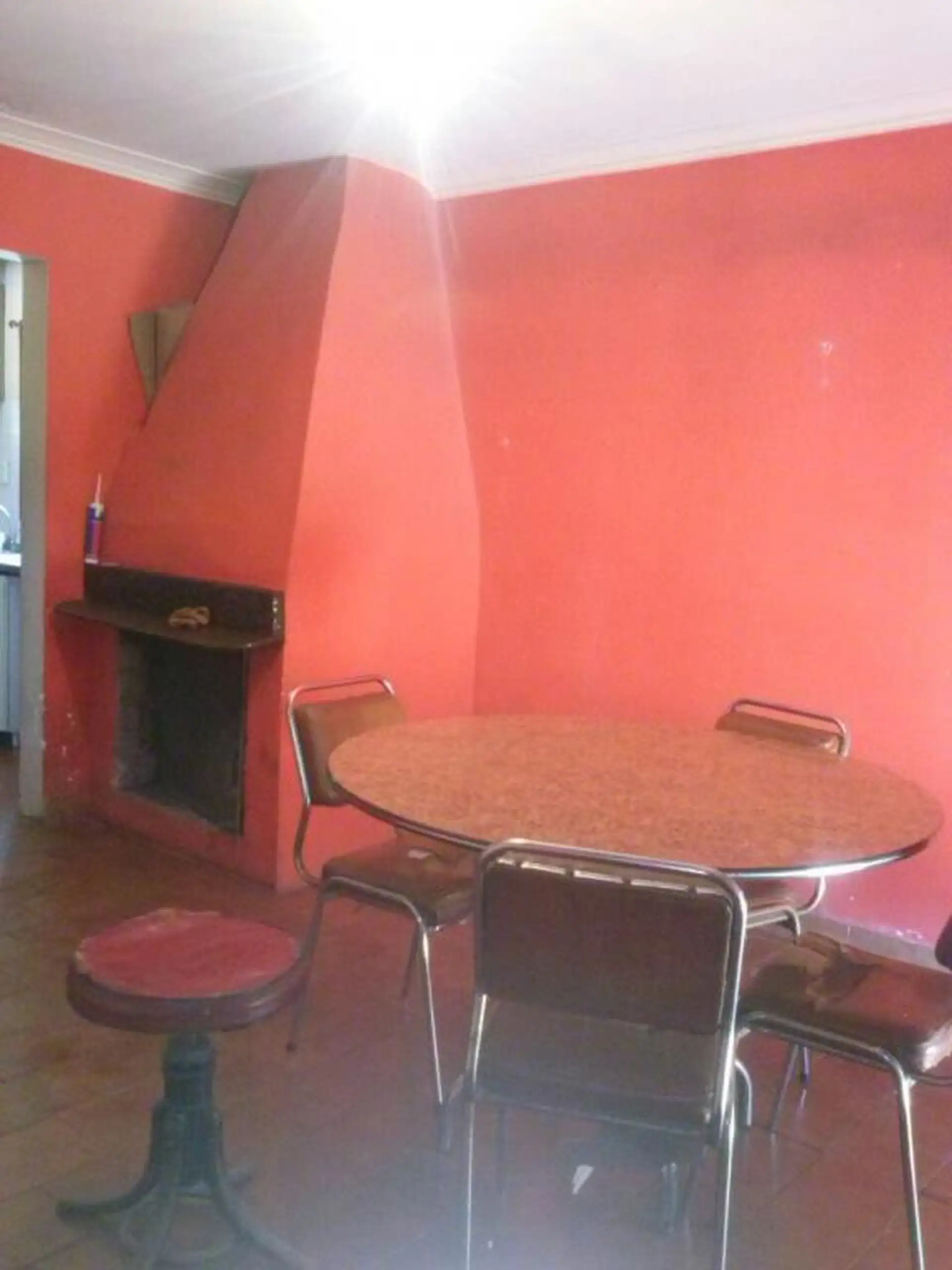 Chalet 3 amb, 70m² con entrada de auto — Calle Goleta Sarandi