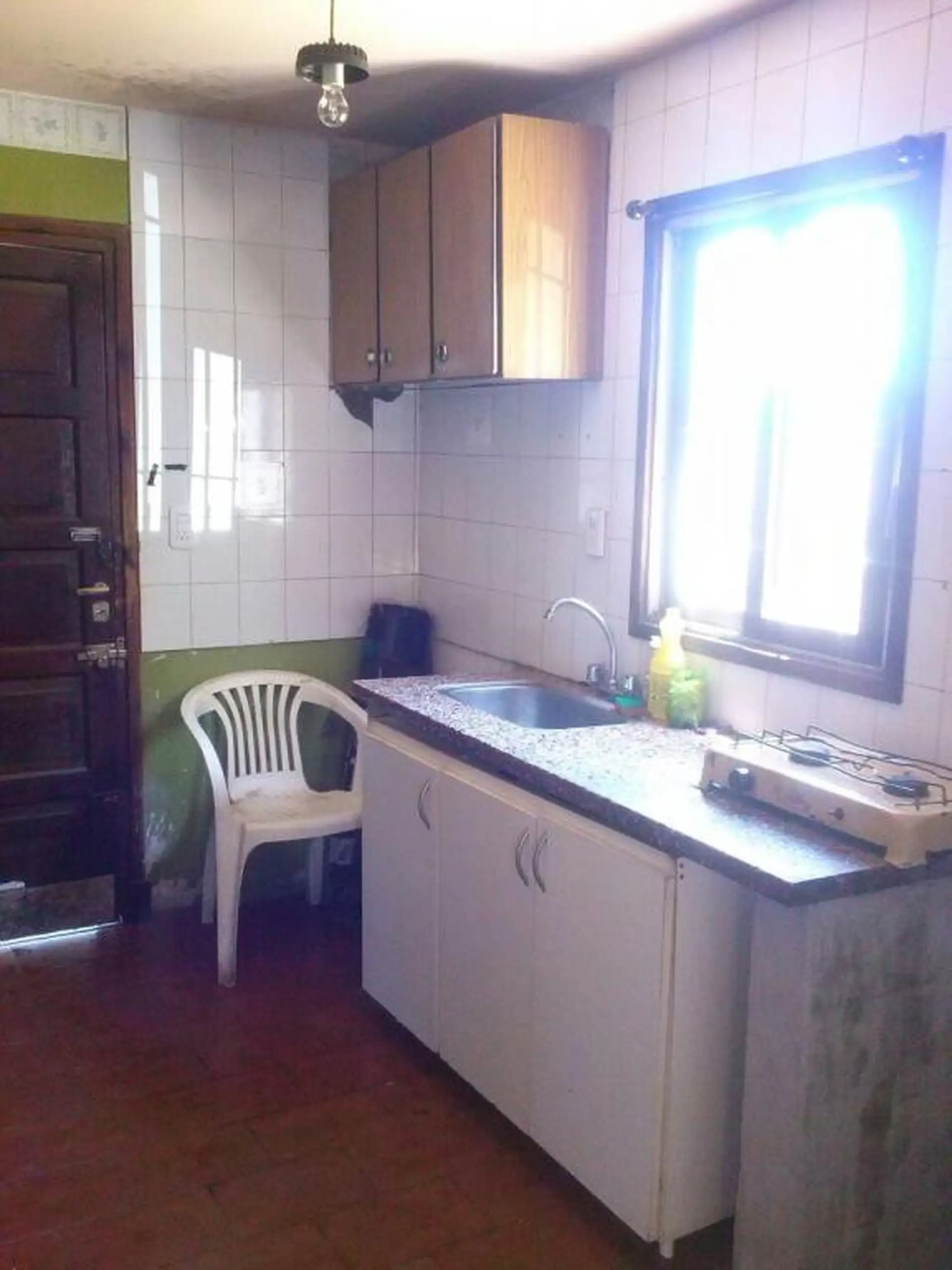 Chalet 3 amb, 70m² con entrada de auto — Calle Goleta Sarandi