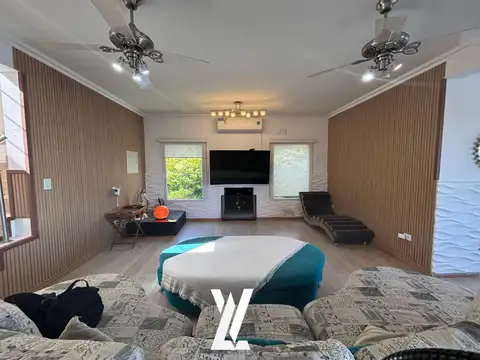 Casa en Venta con 4 cocheras