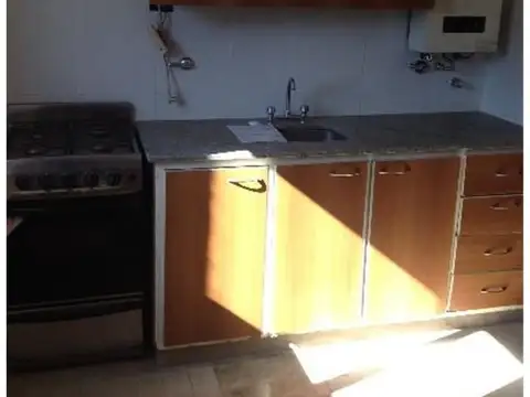 3 De Febrero 2438 , Piso 2