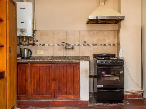 CASA + DEPARTAMENTO 4 DORM EN VENTA MACROCENTRO